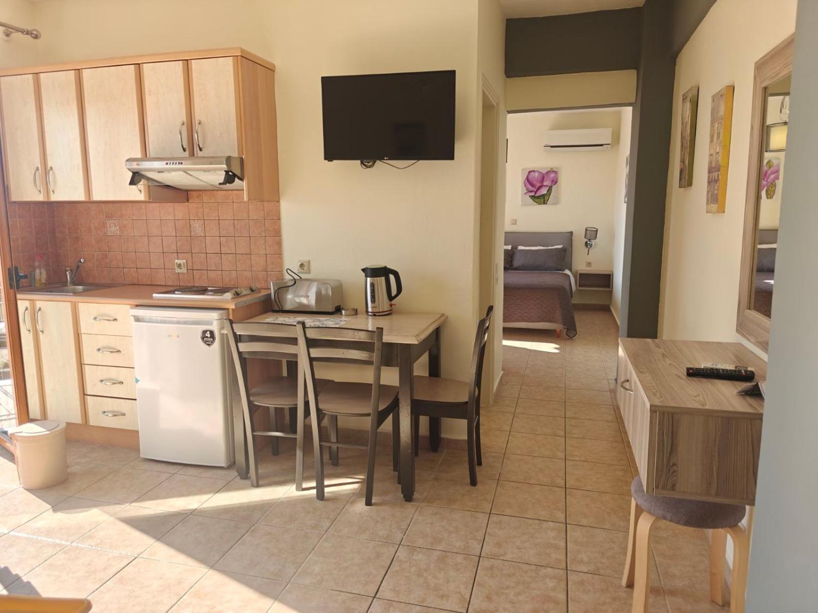 Helen'S Studios & Apartments Skala  ภายนอก รูปภาพ